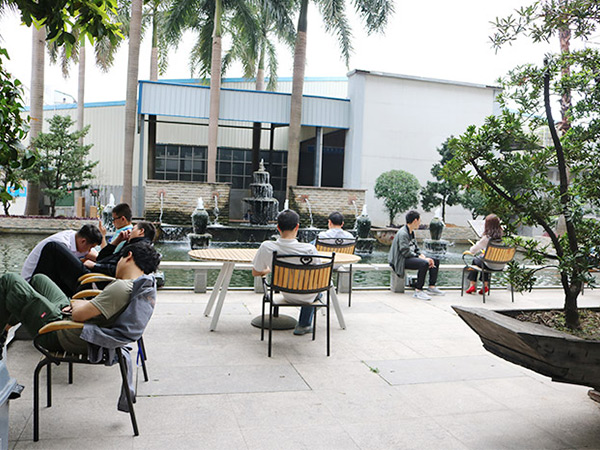 潤東方環(huán)?？照{公司銷(xiāo)售部職工休閑區