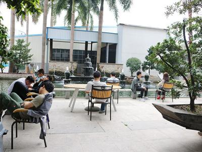 潤東方環(huán)?？照{公司銷(xiāo)售部職工休閑區