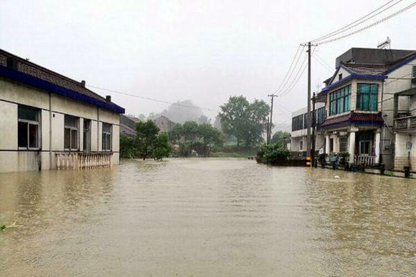 汛情無情，人間有愛，環(huán)境監(jiān)測絕不后退！