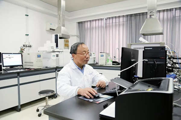 幾十年如一日堅守環(huán)境監(jiān)測，致敬梅建鳴！